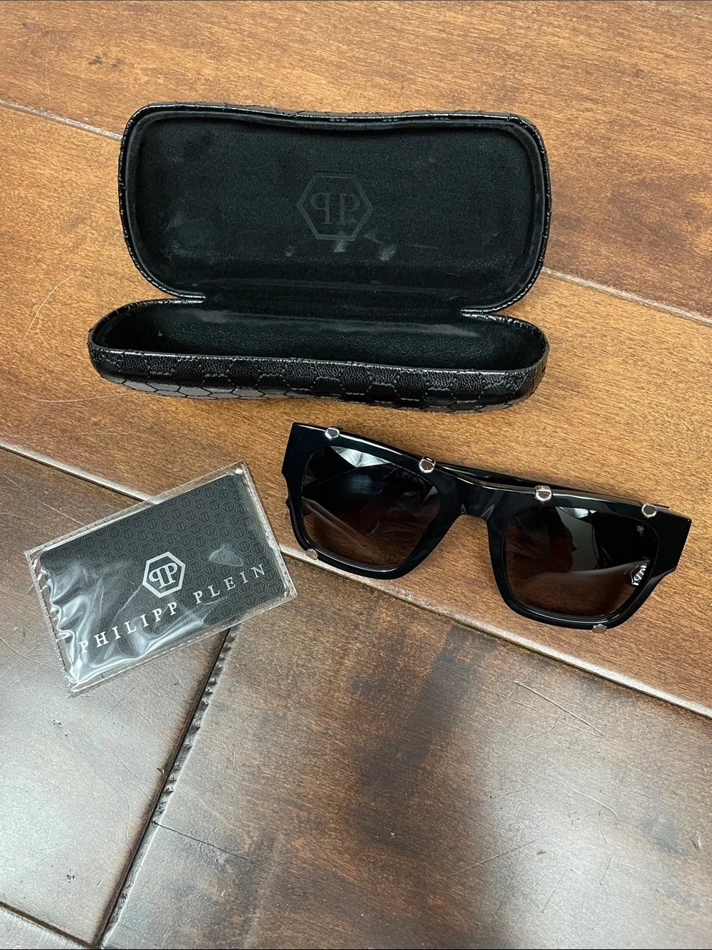 New Philipp Plein Square Gothic Plein Icon Square Sunglasses SPP042W